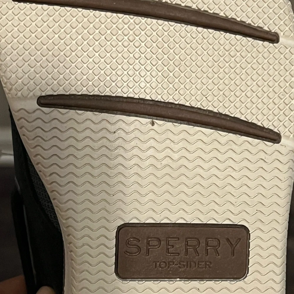 Sperry sleek black